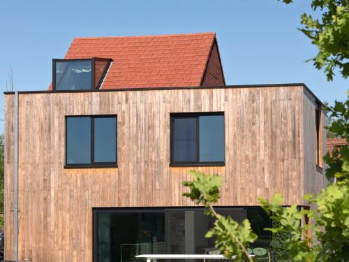 De achtergevel werd volledig opengetrokken.  (foto Senne Van Tricht)