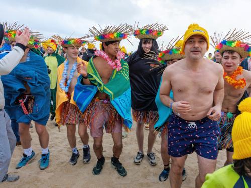 20260103 - Oostende - West-Vlaanderen: Sfeerbeeld - Nieuwjaarsduik - Kw© Foto Kurt bvba0475 / 75 39 89051 / 72 67 39info@fotokurt.bewww.fotokurt.be