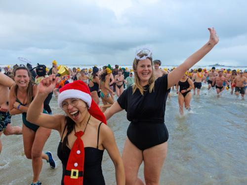 20260103 - Oostende - West-Vlaanderen: Sfeerbeeld - Nieuwjaarsduik - Kw© Foto Kurt bvba0475 / 75 39 89051 / 72 67 39info@fotokurt.bewww.fotokurt.be