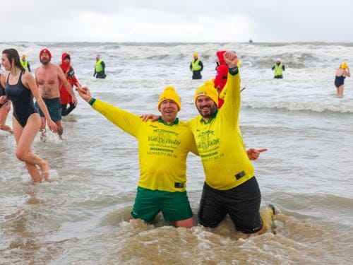 20260103 - Oostende - West-Vlaanderen: Sfeerbeeld - Nieuwjaarsduik - Kw© Foto Kurt bvba0475 / 75 39 89051 / 72 67 39info@fotokurt.bewww.fotokurt.be