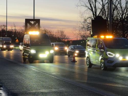 Vrijdagmorgen rond 07.30 uur gebeurde op de E40 in Oostkamp een ongeval. (foto JVM)