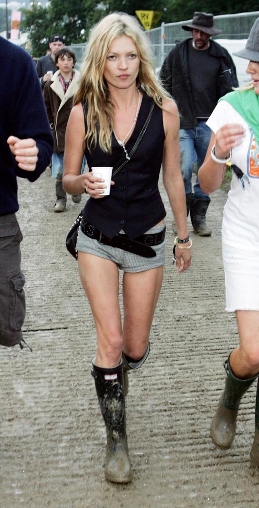 Kate Moss in een gilet in 2005.