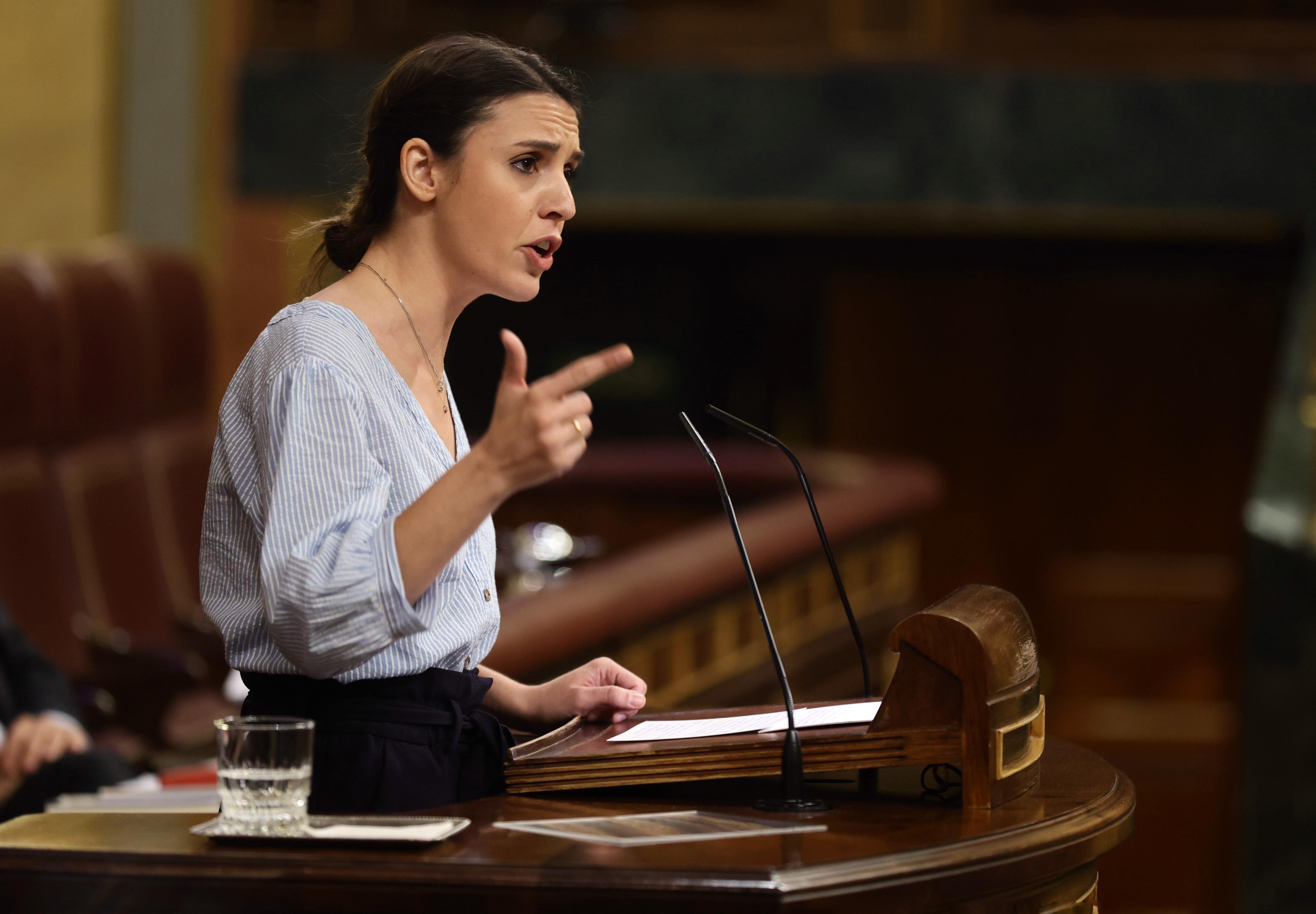 España anuncia baja menstrual de tres días