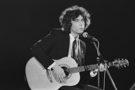 De Song Die Elk Koppel Moet Beluisteren