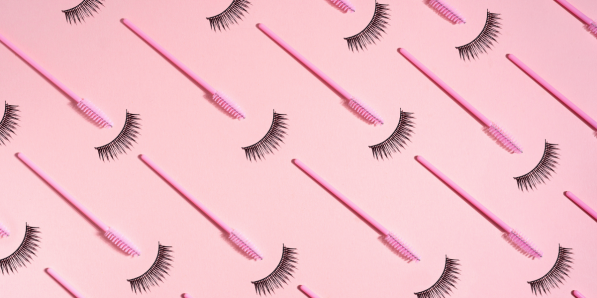 Un sérum magique pour les cils - DR Flair Canva