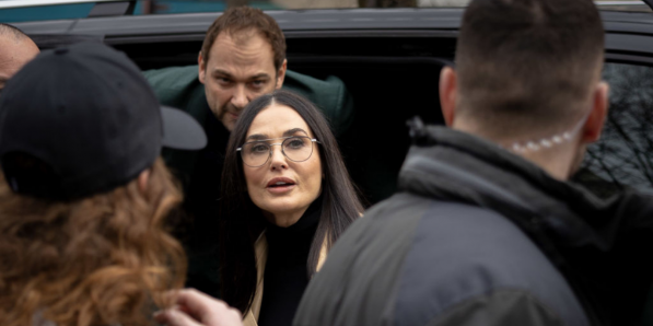 Demi Moore et Daniel Humm à Paris Getty Images