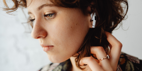 Mauvais pour la santé, les écouteurs sans-fil? Canva DR Flair