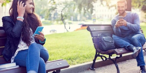 Le flirt: La subtilité a un rôle important