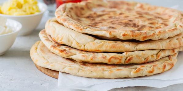 Naans au fromage - Getty