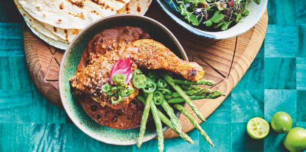 Savoureux & épicé: la recette du poulet à la mexicaine au chocolat - Gael