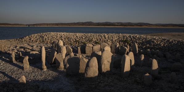 le stonehenge espagnol visible après la sécheresse