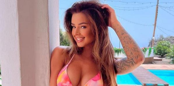 fé love island