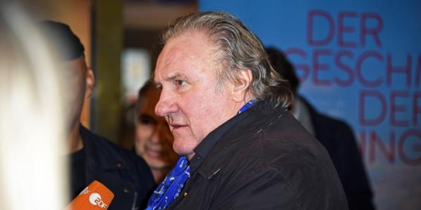 Tribune d'artistes pour défendre Depardieu.