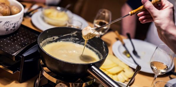 Recettes de fondues au fromage.