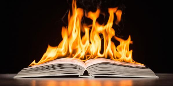 brandend boek