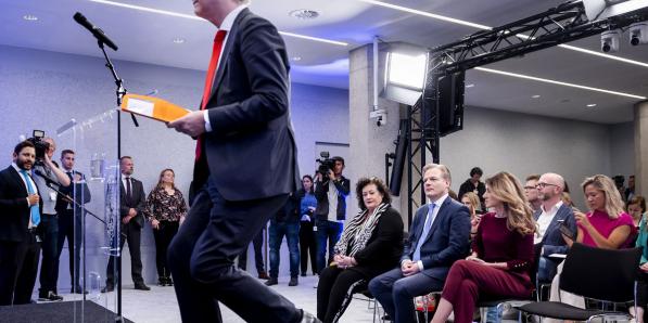 Geert Wilders (PVV), Caroline van der Plas (BBB), Pieter Omtzigt (NSC) en Dilan Yesilgoz (VVD) tijdens de presentatie van het hoofdlijnenakkoord.