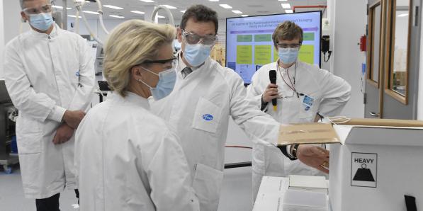 Ursula von der Leyen et Albert Bourla