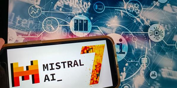 FRANCE, 2024-02-28. Illustration de MISTRAL AI. Mistral AI est une entreprise francaise fondee en avril 2023, specialisee dans le developpement de l intelligence artificielle (IA).