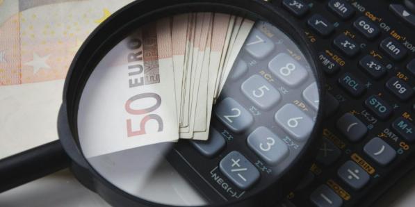 argent factures dépenses économies