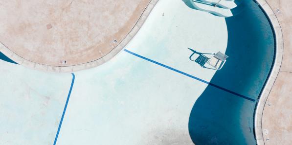 Selon le climatologue Sébastien Doutreloup, le remplissage des piscines pourrait être interdit dans les années à venir.