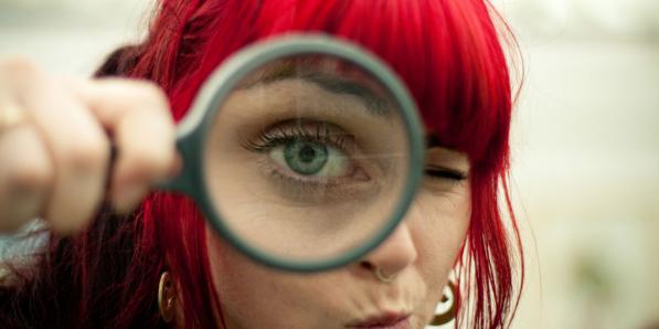 vergrootglas nieuwsgierigheid