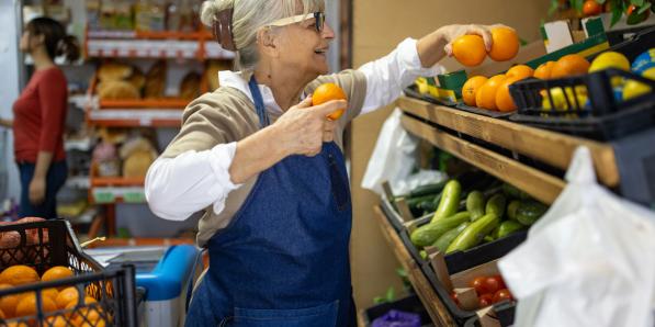 Werknemer supermarkt