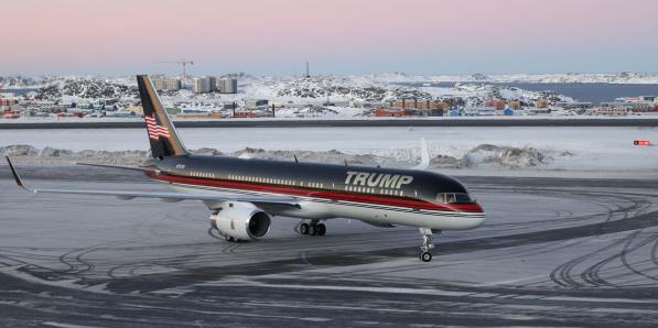 Trump vliegtuig Groenland