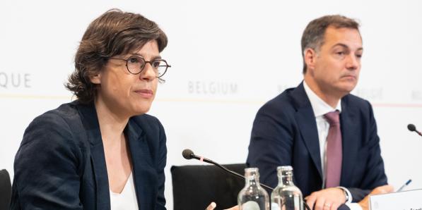 Tinne Van der Straeten (Groen) en Alexander De Croo (Open VLD) op 22 juli 2022.