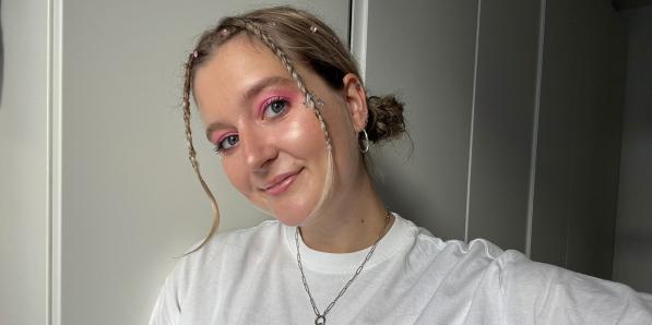 make-uplook tomorrowland