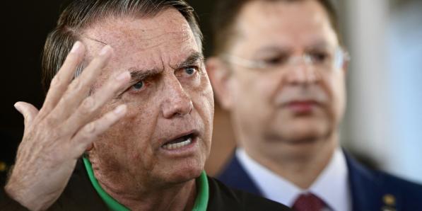 Jair Bolsonaro bracelet électronique