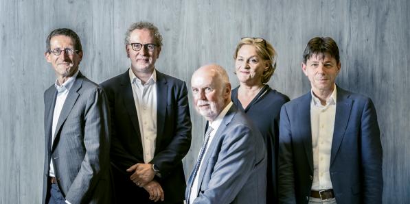 De Commissie der Wijzen van Trends: Etienne De Callataÿ, Marc De Vos, Jan Smets, Bea Cantillon en Johan Van Gompel.