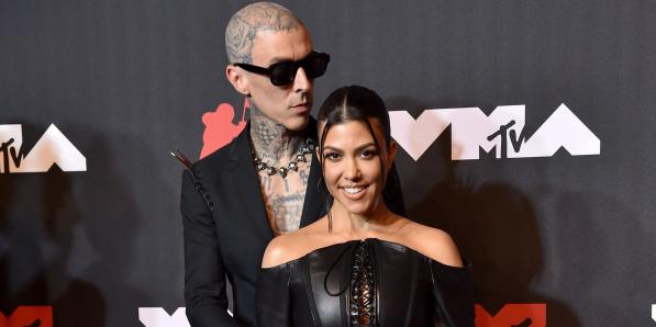 De Kardashians hebben Kourtney Kardashian Travis Barker