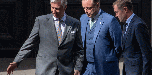 Koning Filip samen met Bart De Wever (N-VA) en Paul Magnette (PS) in juli 2020.