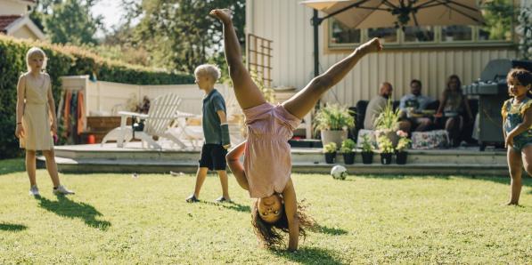 jardin été vacances enfants