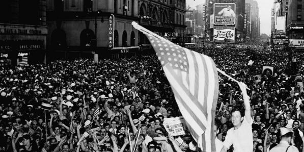 Tweede Wereldoorlog ten einde : een wereldberoemde kus op Times Square