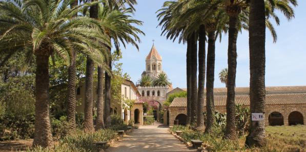 monastère