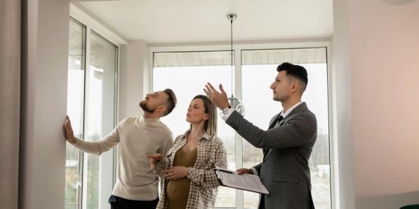 agent immobilier bien maison