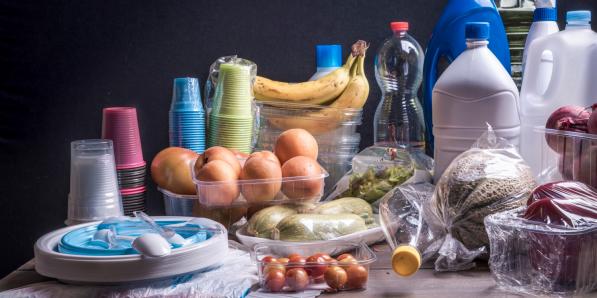 aliments emballés dans du plastique