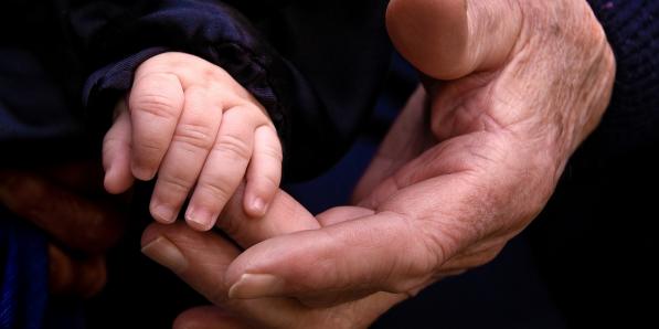 Volgens de Gezinsbond zijn de overbevraagde grootouders de échte sandwichgeneratie