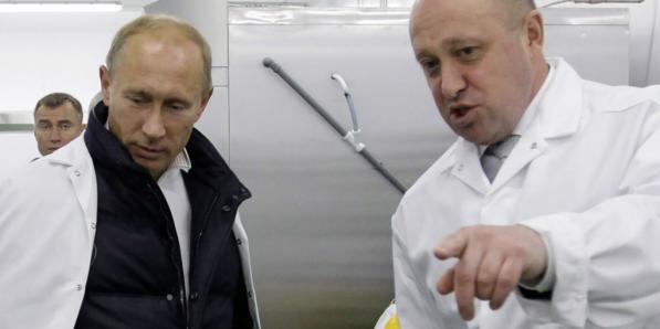 2010, Prigojine fait visiter à Poutine son école de cuisine.