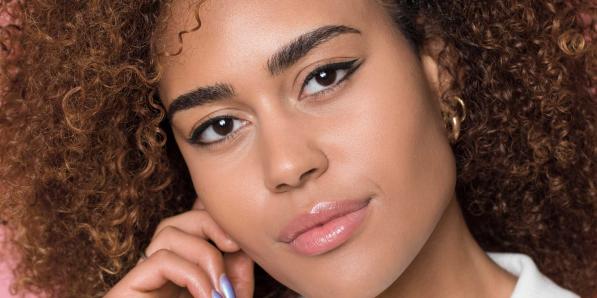 double winged eyeliner