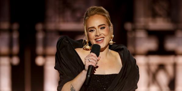 Adele tijdens optreden in LA