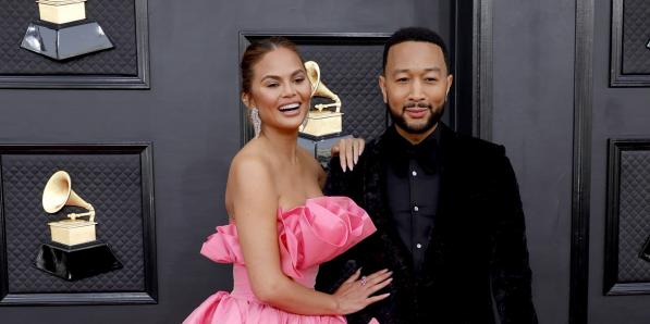 Chrissy Teigen zwanger