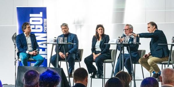 Frédéric Panier (CEO d’Akt), Didier Ongena (Microsoft), Jacqueline Galant, Kurt Rommens (Google) et Pascal Laffineur (Yuma).