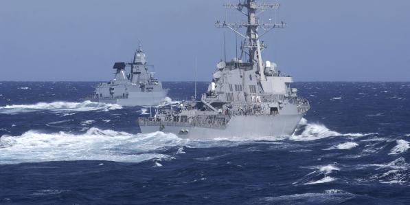 Le destroyer américain USS Carney.