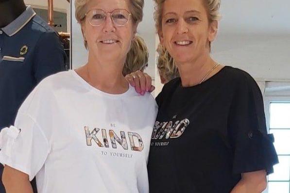 Jessika en Doreen nemen afscheid van Loft 40.© JM