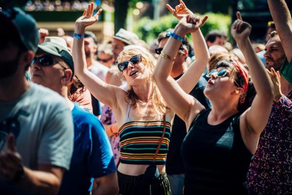Dansen op een festival: iets voor volgende zomer? (foto Thomas Geuens voor Cactusfestival)©Thomas Geuens Thomas Geuens