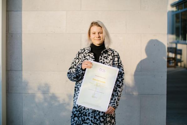 Babette Lamote wint met de prijs ook nog een mooie som van 1.000 euro. (foto Kevin Faingnaert)© (foto Kevin Faingnaert)