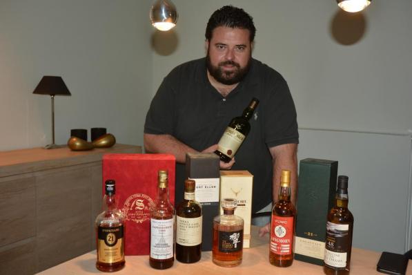 Voor Mario Mestdagh is whisky een godendrank die je met mate moet degusteren.© CLY