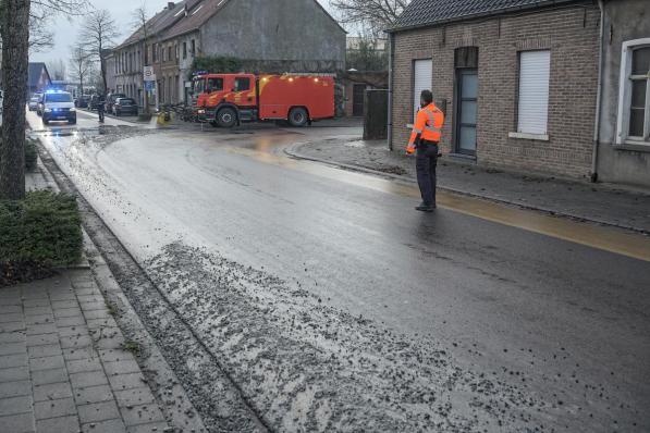 De brandweer had de handen vol.© CL